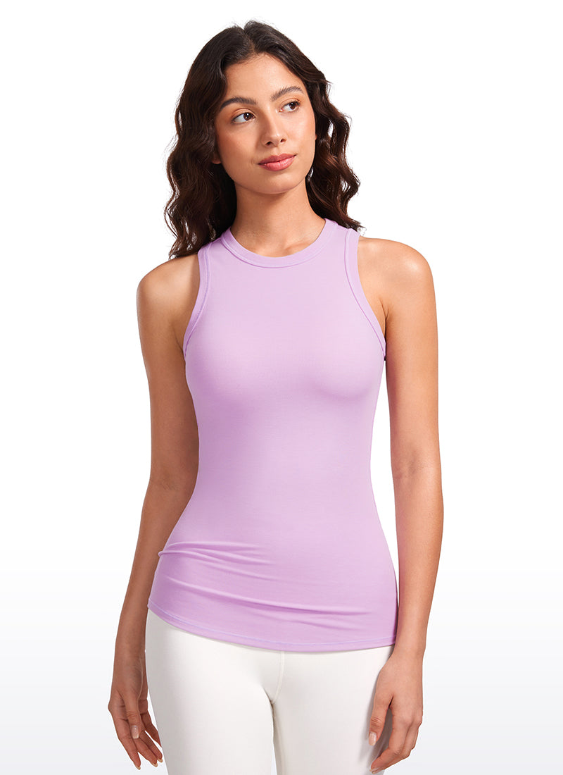 Geripptes Racerback-Tanktop mit hohem Halsausschnitt und Hüftlänge